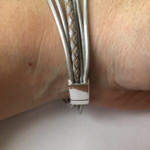 Leren armband grijs met magneetsluiting