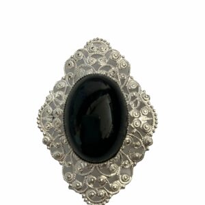Broche zilverkleurig met zwarte steen