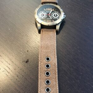 Horloge bruin met zwarte kast