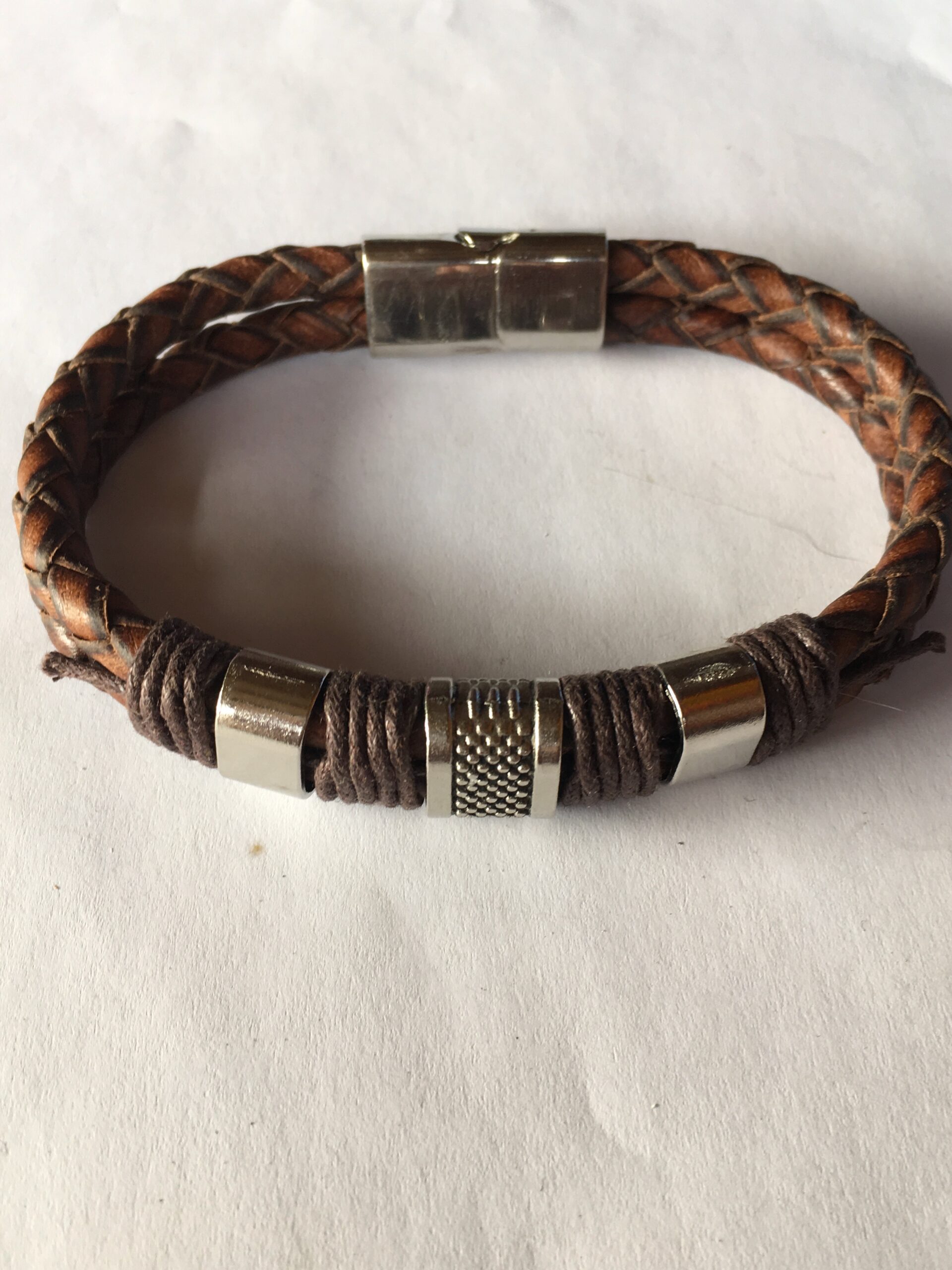 SERASAR Armband Leer voor Heren Zwart 19cm Lederen Leren Mannen polsband Cadeau Idee Armversiering Sieraden Vlecht Wikkelarmband Ketting Bracelet