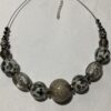 Ketting grijs met ronde kralen 3D