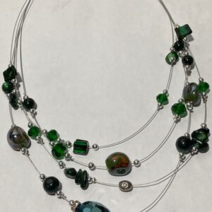 Ketting laagjes donkergroen