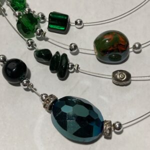 Ketting laagjes donkergroen