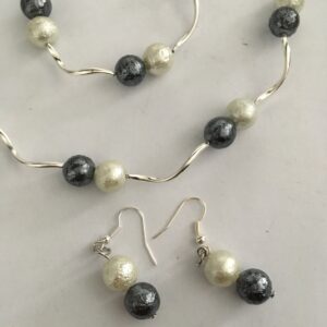 Sieradenset ijsparels grijs (ketting, armband en oorbellen)