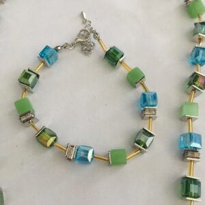 Ketting blokjes en buisjes met bijpassende armband