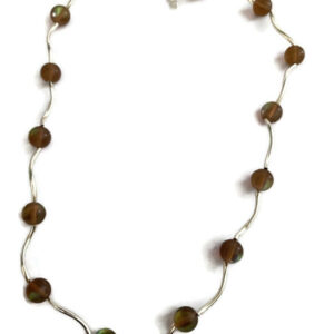 Ketting bruine 3D ballen met zilverkleurige buisjes