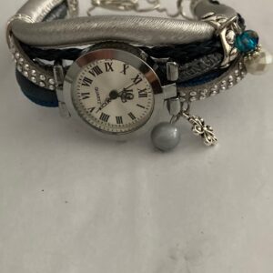 Leren horloge met hartjes sluiting