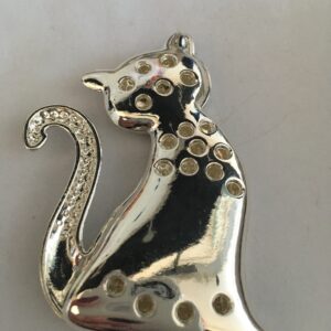 Magneetbroche Kat zilverkleurig met strass