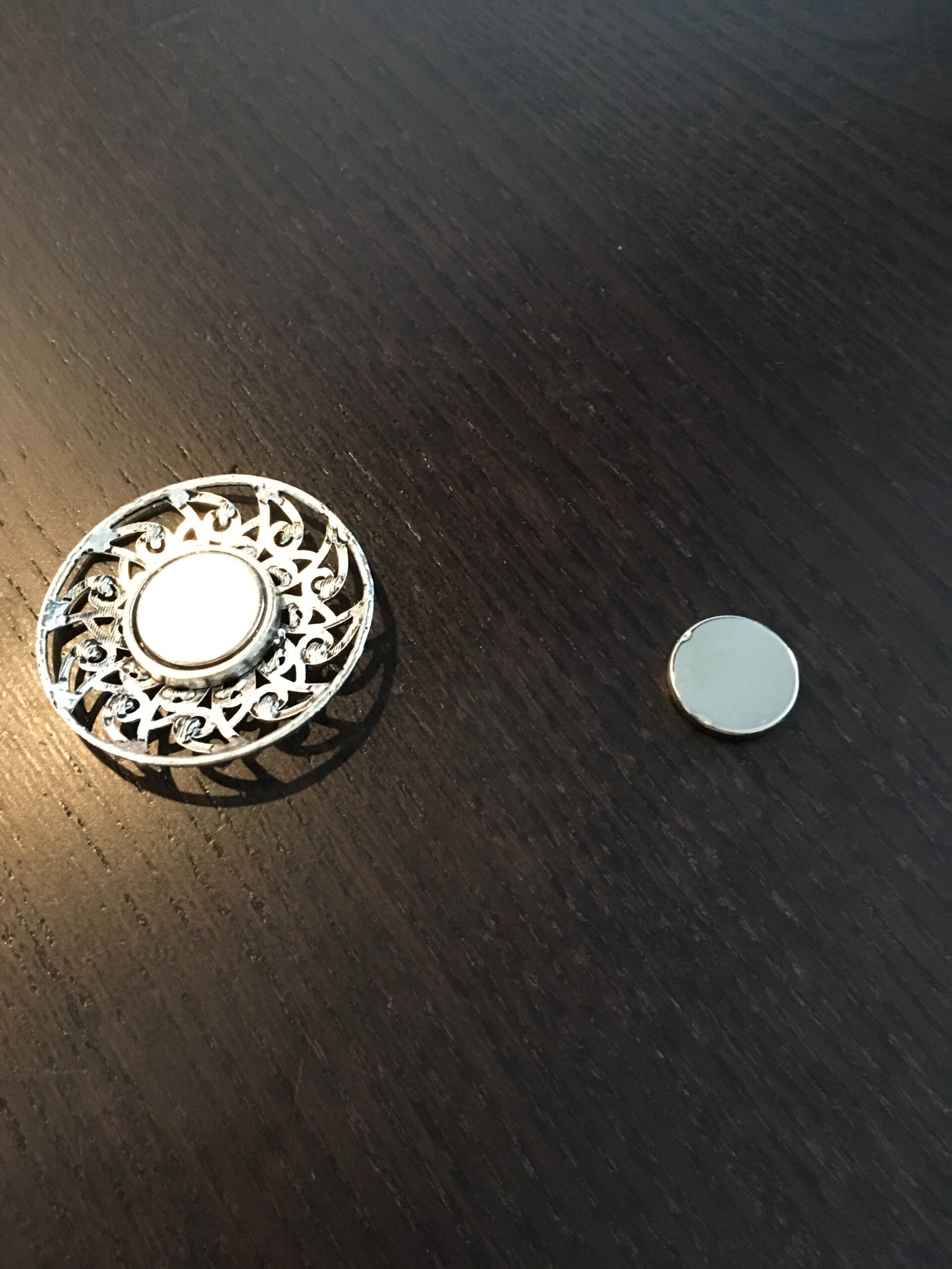 Magneetbroche streep