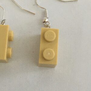 Oorbel hang Lego Beige