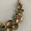 Sieradenset ketting met bijpassende clipoorbellen goudkleurig met bloem