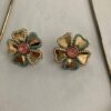 Sieradenset ketting met bijpassende clipoorbellen goudkleurig met bloem