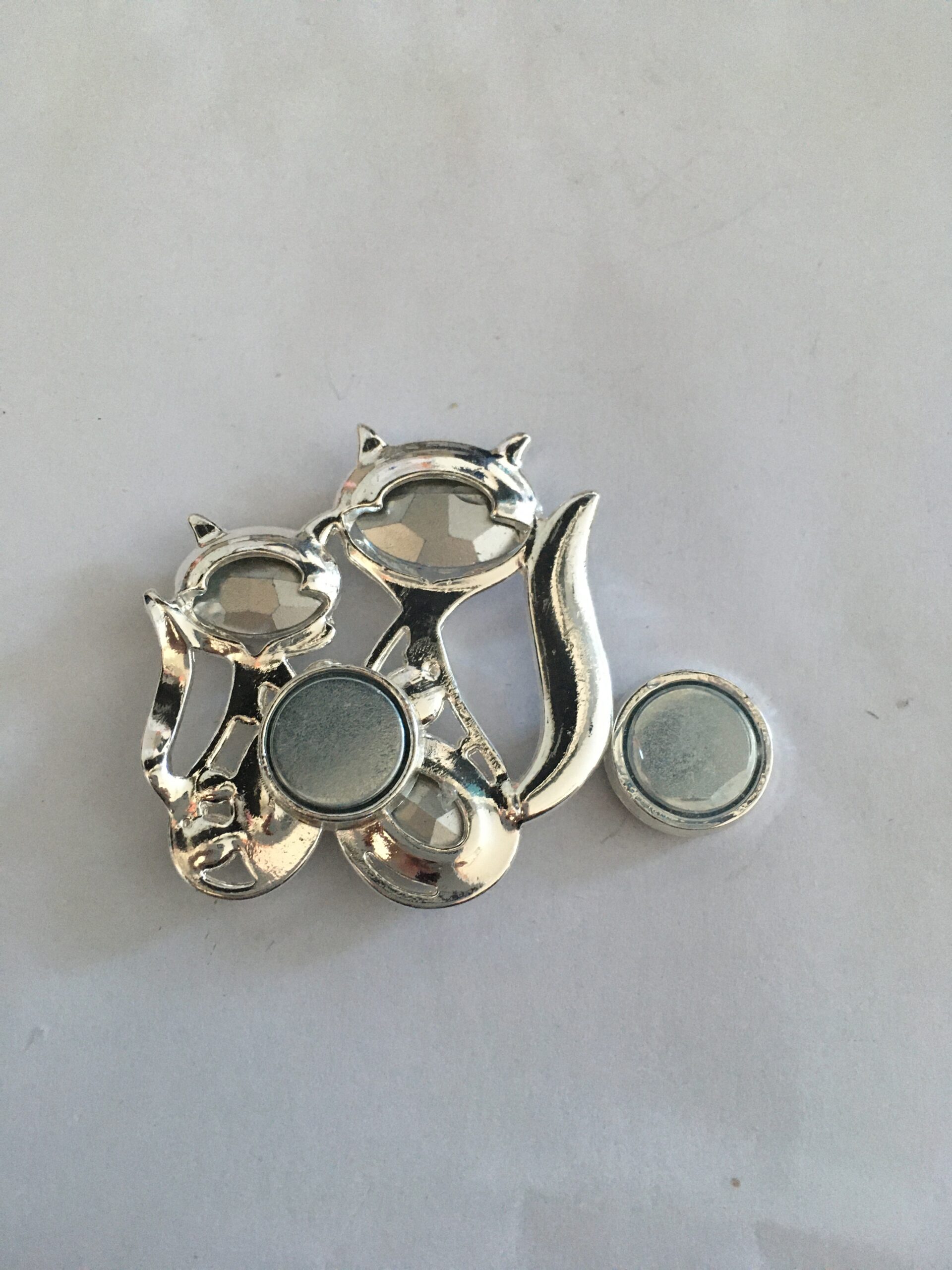 Magneetbroche katten stel zilverkleurig