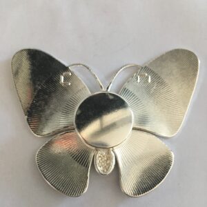 Magneetbroche zilverkleurig vlinder