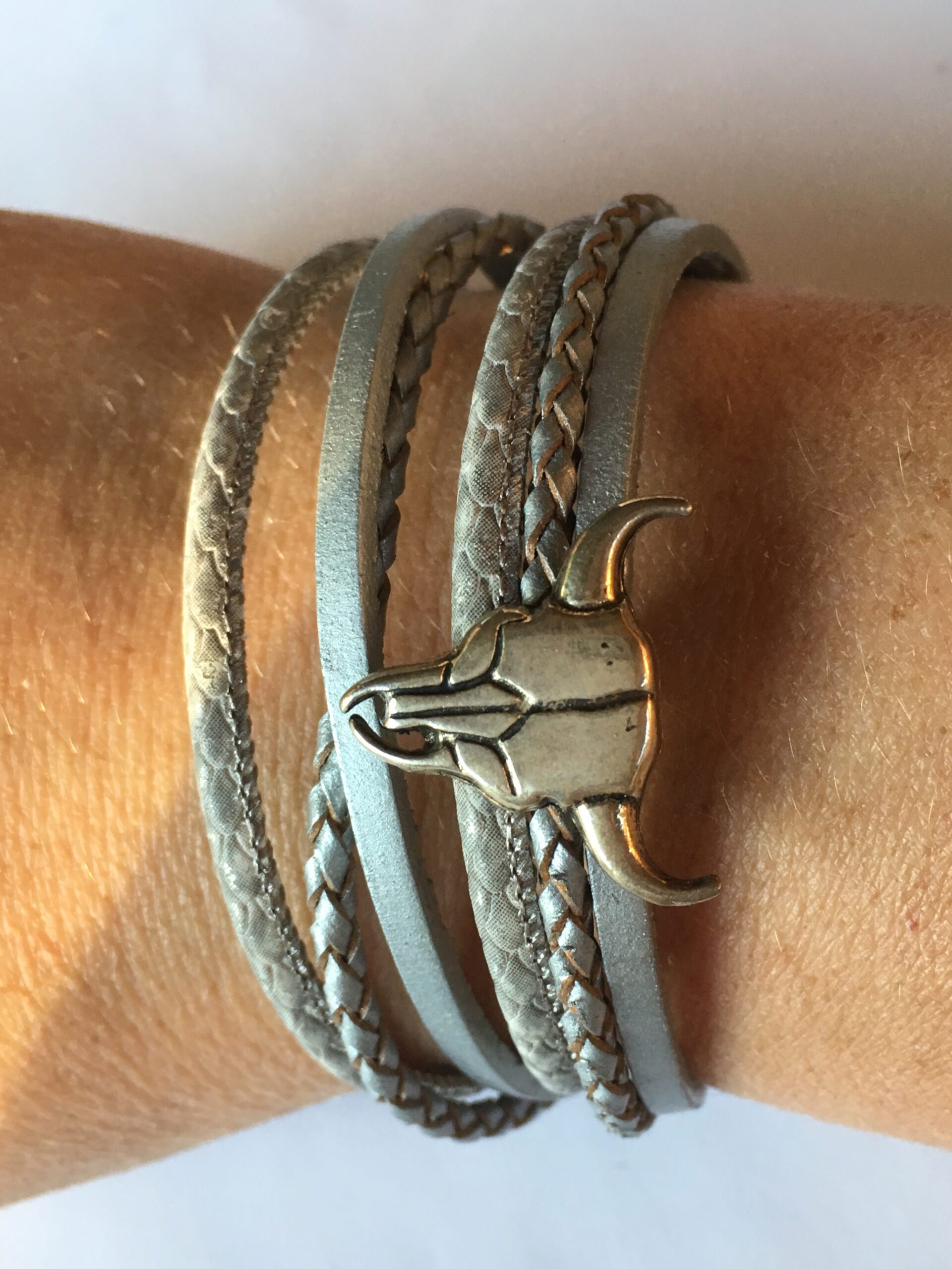 Wikkelarmband leer grijs met magneet