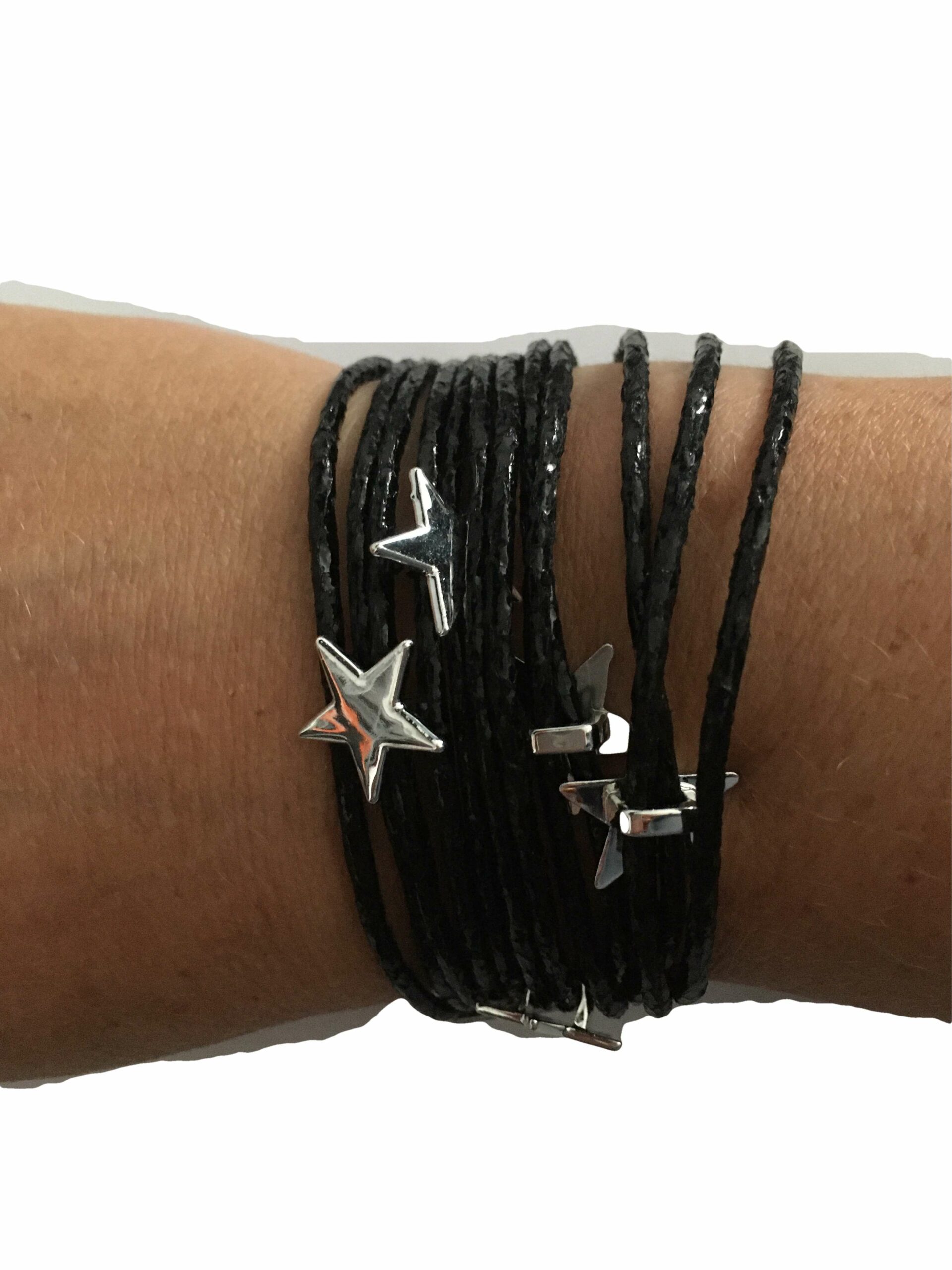 Armband zwart met magneetsluiting en sterretjes