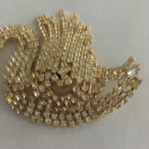 Alternative view of Broche goudkleurig zwaan met Swarovski steentjes