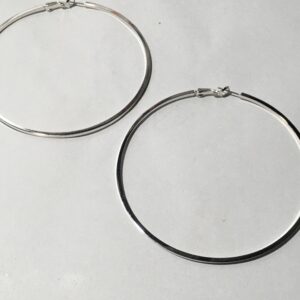 Oorringen zilverkleurig groot 9 cm