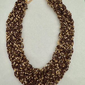 Bruine brede ketting met kleine kraaltjes