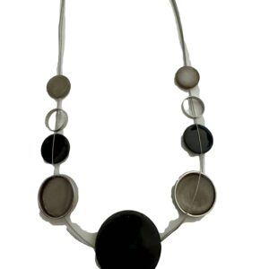 Ketting met zwarte en antraciete stenen