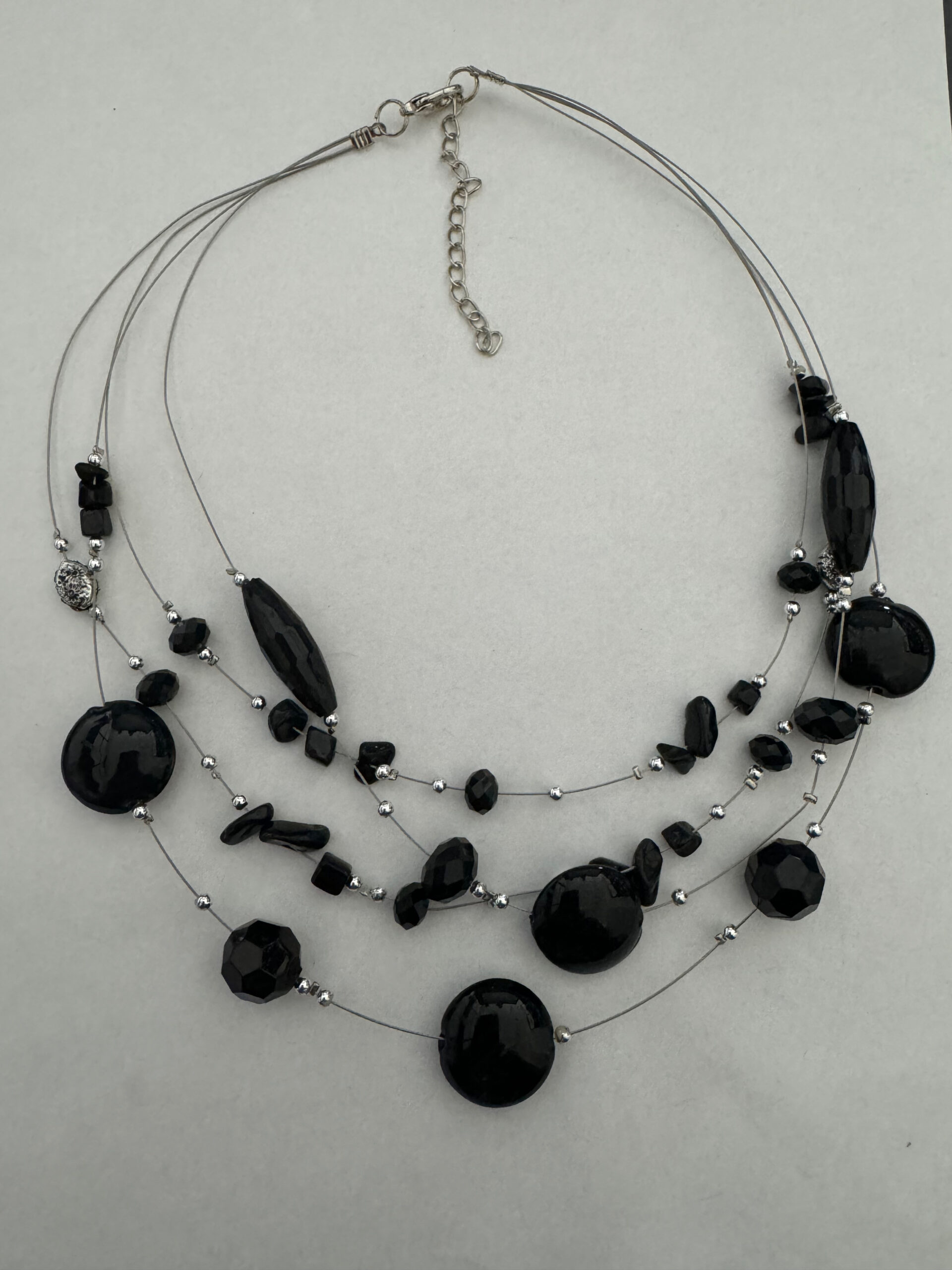 Ketting met laagjes zwart zwevend