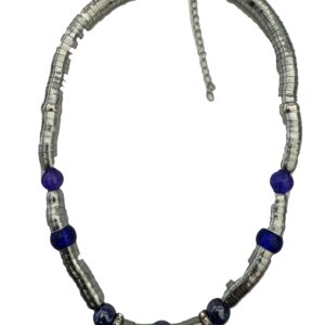 Ketting metaal omwikkeld met blauwe kralen