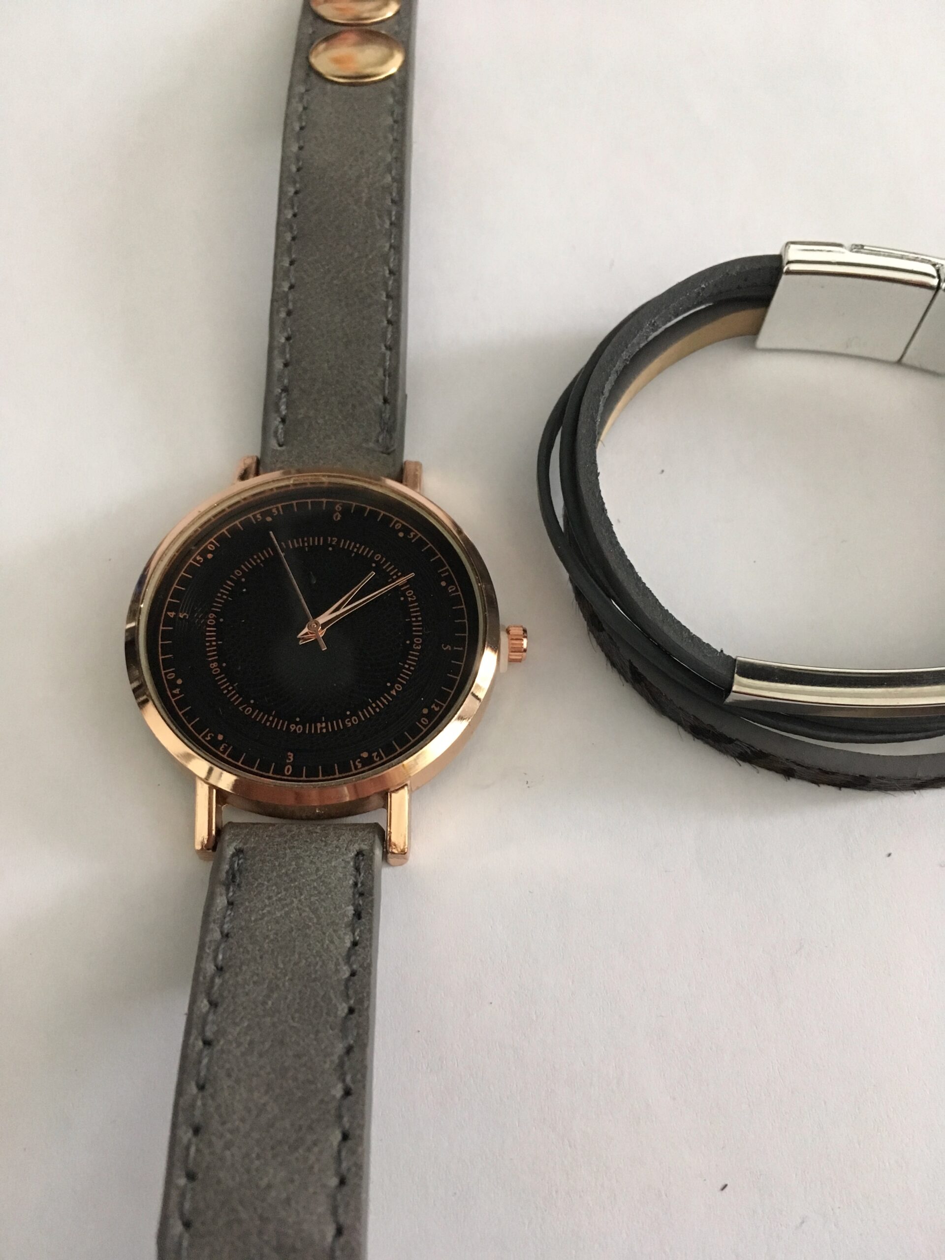 Horlogeset met bijpassende armband grijs