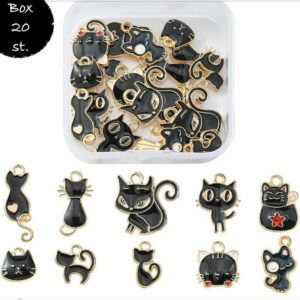 Doosje met 10 soorten kattenbedeltjes