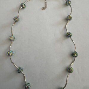 Ketting met witte shamballa kralen