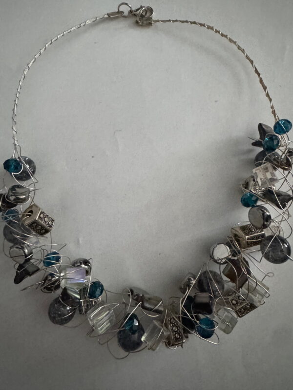 Kreukelketting verzilverd blauw/zilverkleurig