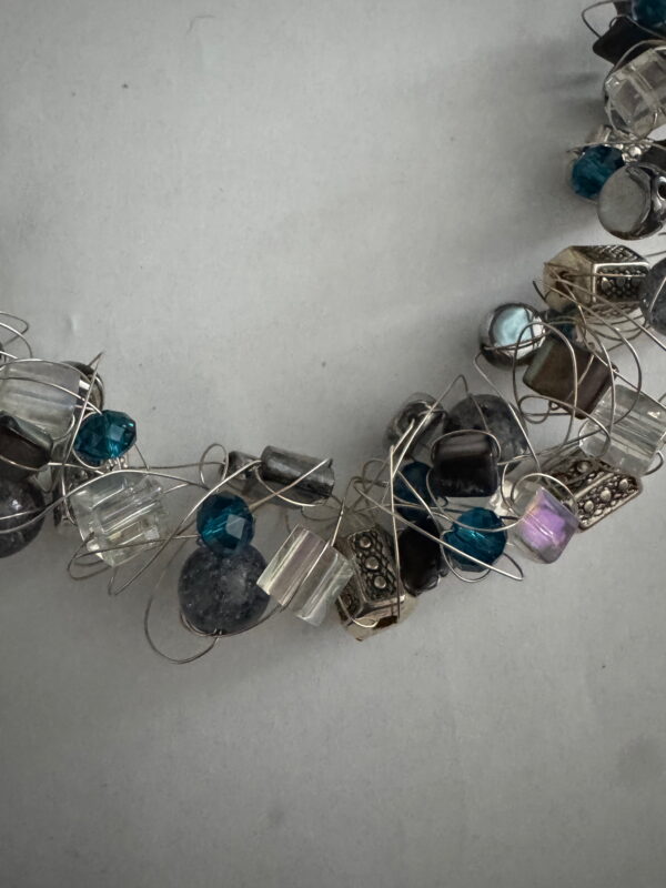 Kreukelketting verzilverd blauw/zilverkleurig