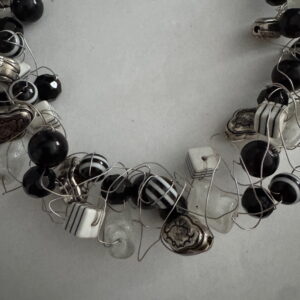 Kreukelketting verzilverd zwart/wit