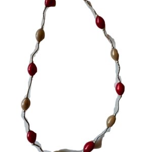 Ketting met miracle beads rood crème met zilverkleurige buisjes