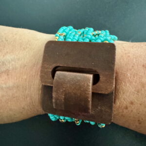 Brede houten armband met elastiek