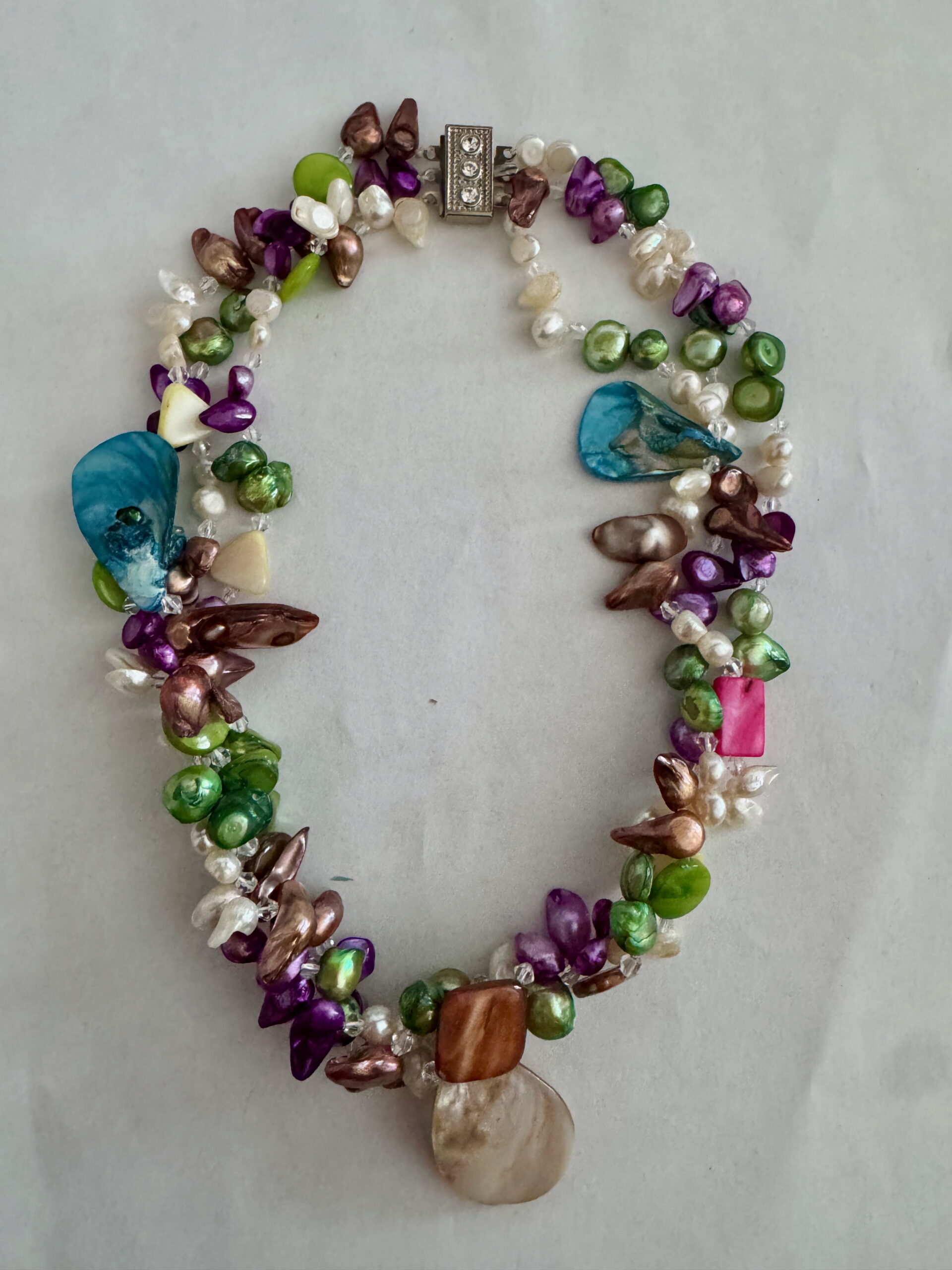 Choker schelpkralen en pareltjes