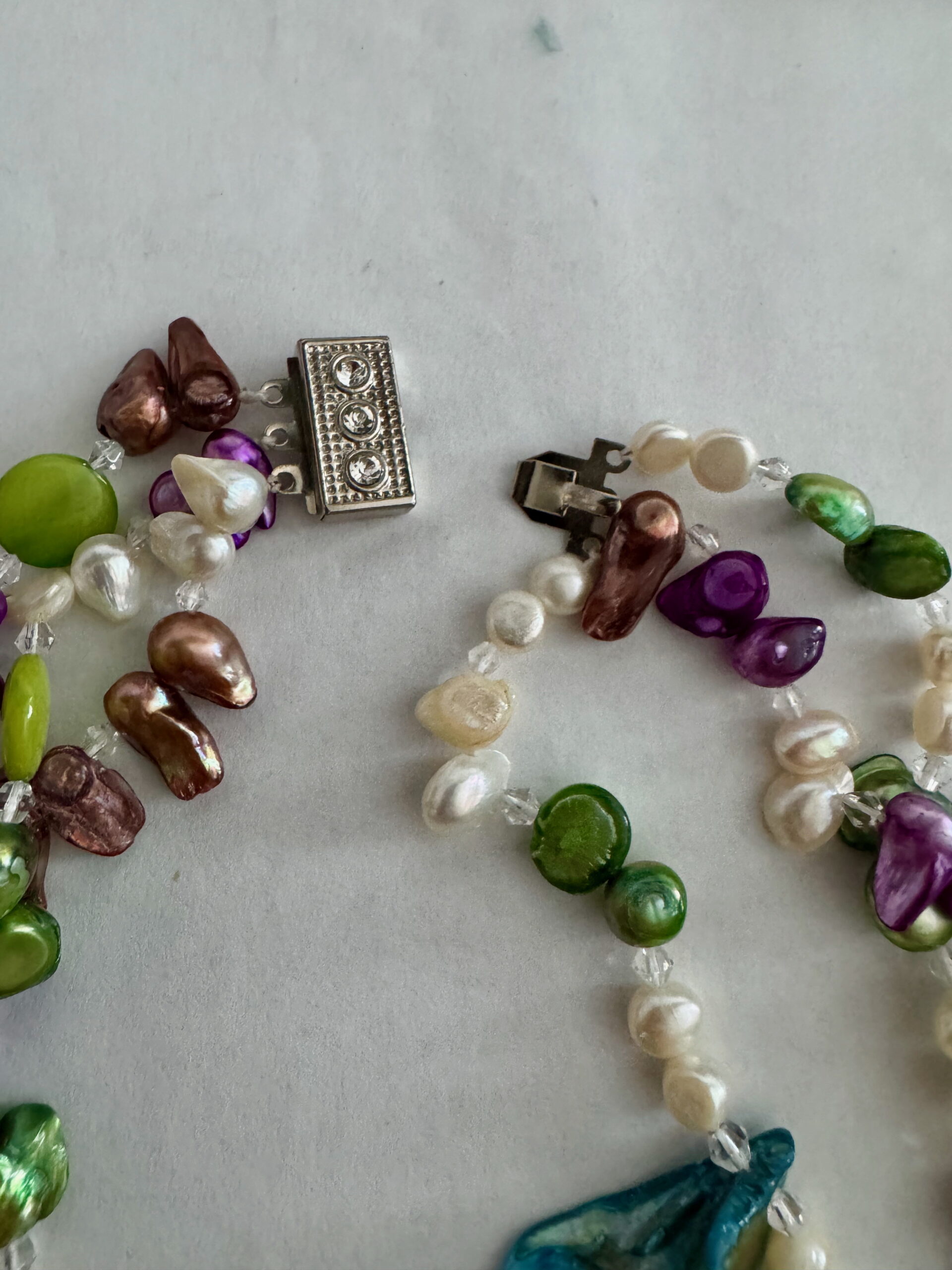 Choker schelpkralen en pareltjes