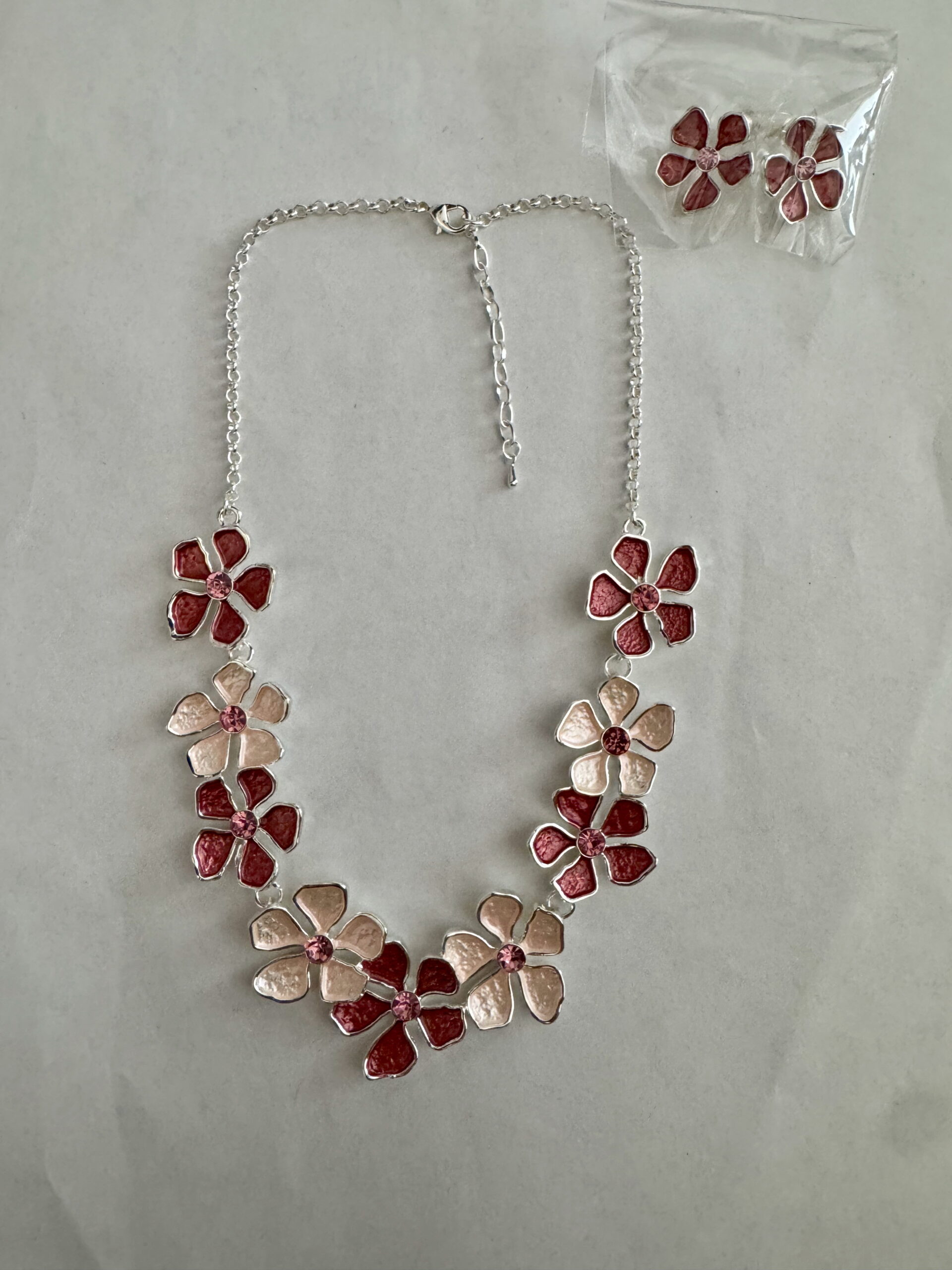 Ketting metaal fantasie rhodium plating met bijpassende oorbellen