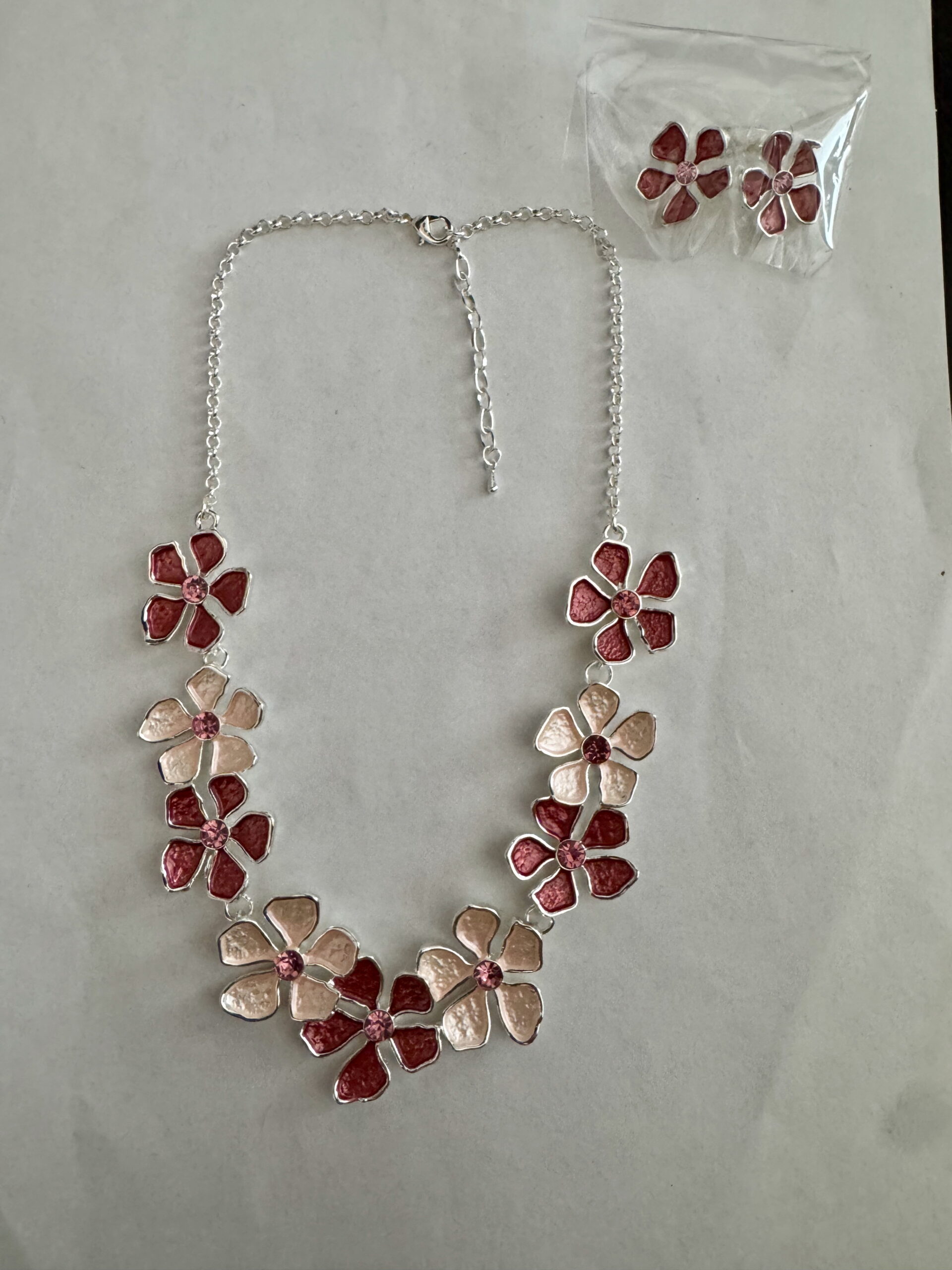 Ketting metaal fantasie rhodium plating met bijpassende oorbellen