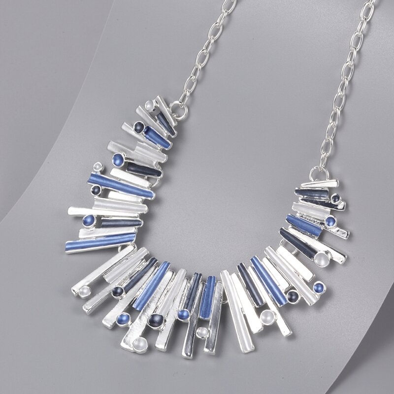 Ketting metaal fantasie rhodium plating met bijpassende oorbellen