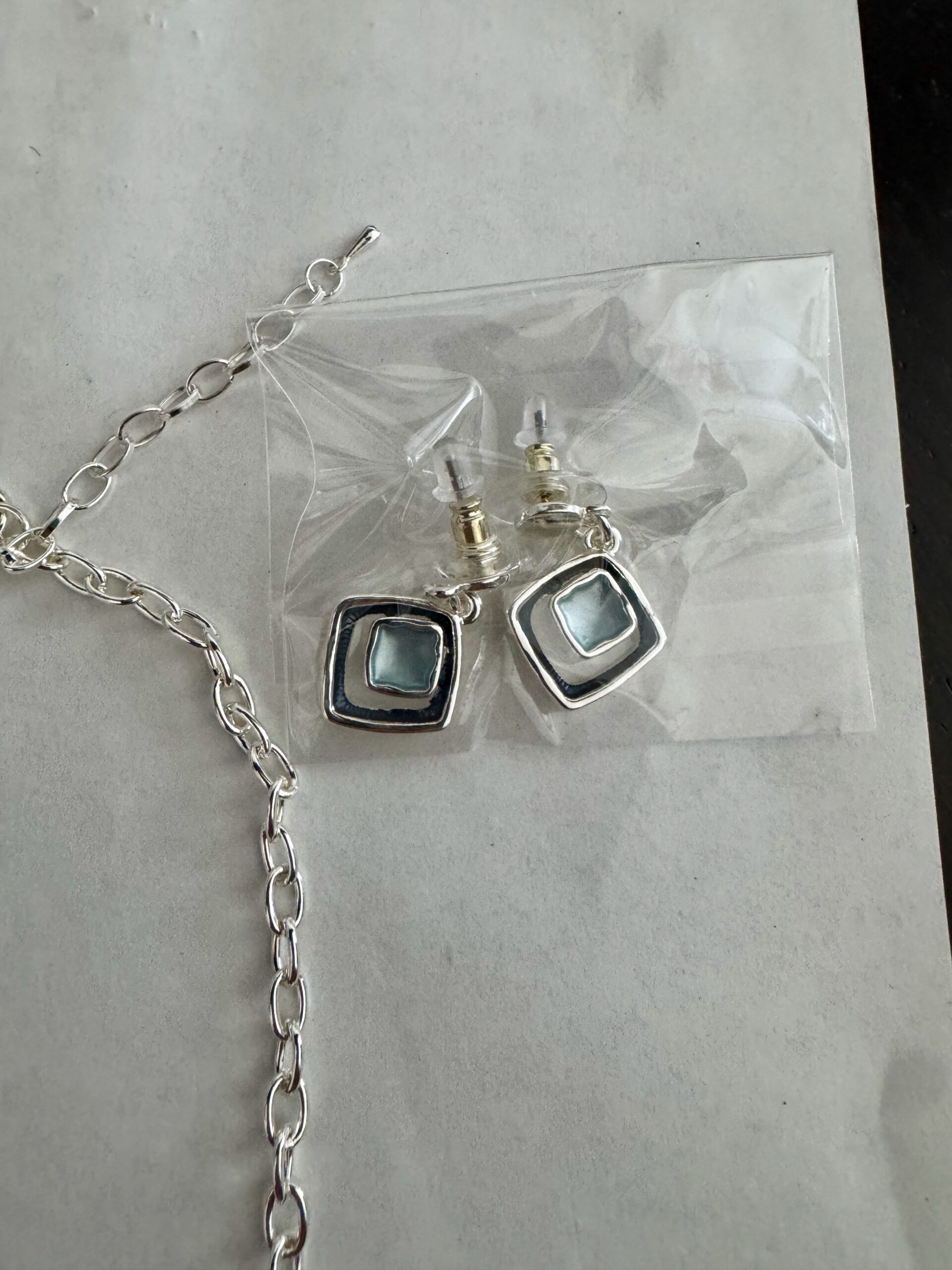 Ketting metaal emaille vierkant multi blauw