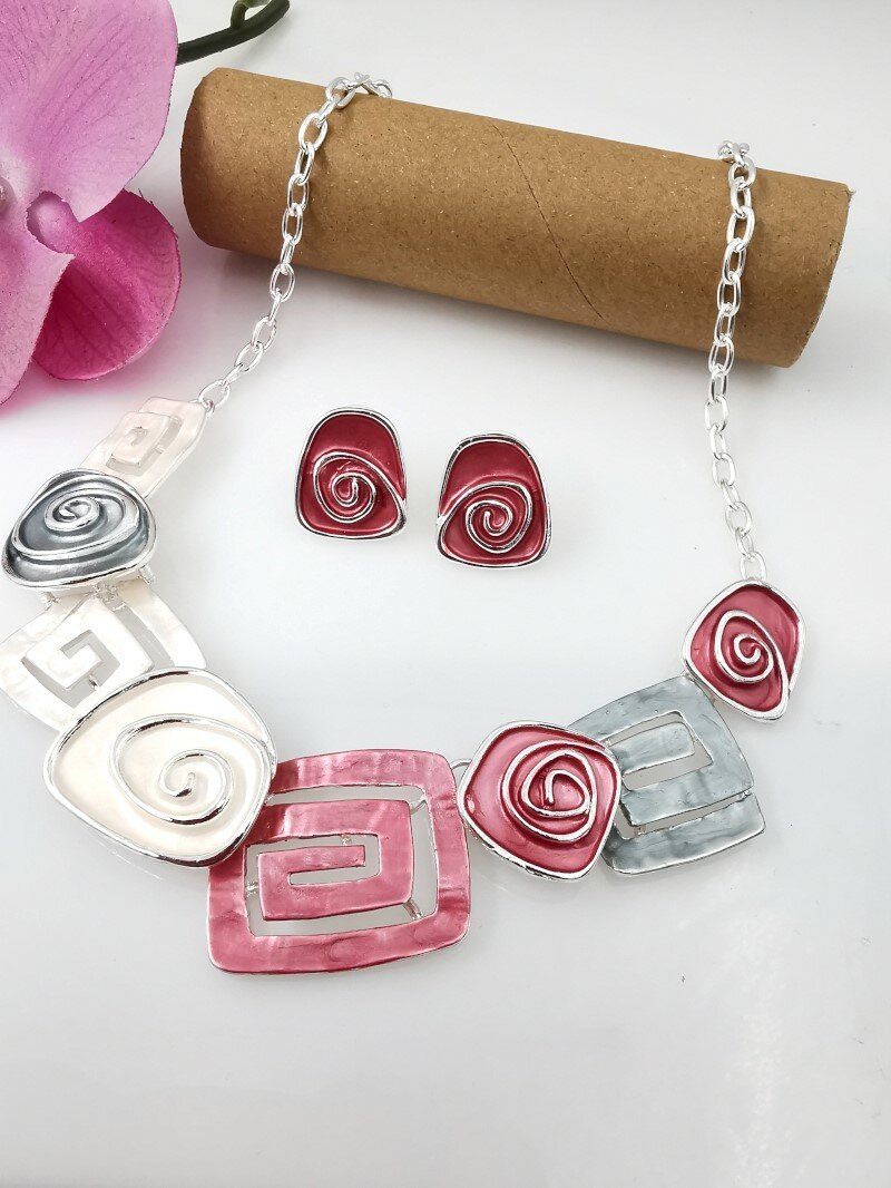 Ketting metaal fantasie rhodium plating met bijpassende oorbellen