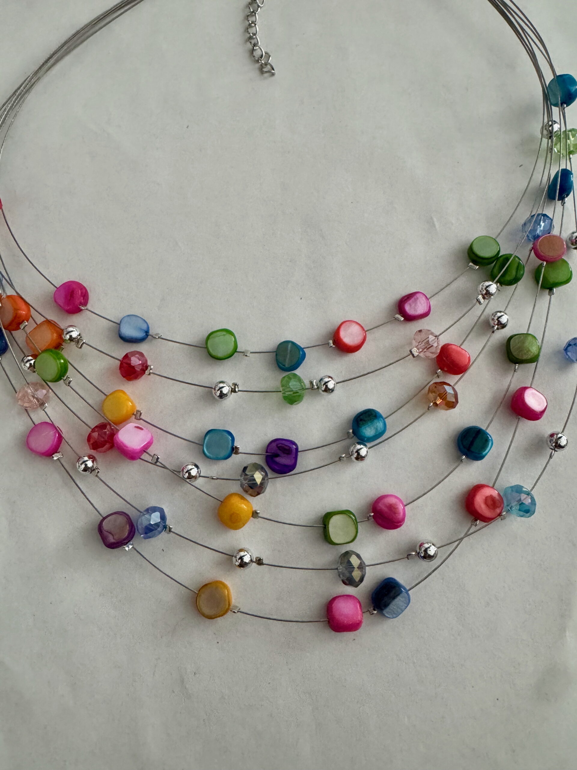 Ketting laagjes mix kleur met bijpassende oorbellen