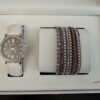Sieradenset in doos: Horloge met grijze armband