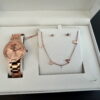 Sieradenset in doos: Horloge rose met ketting en oorbellen