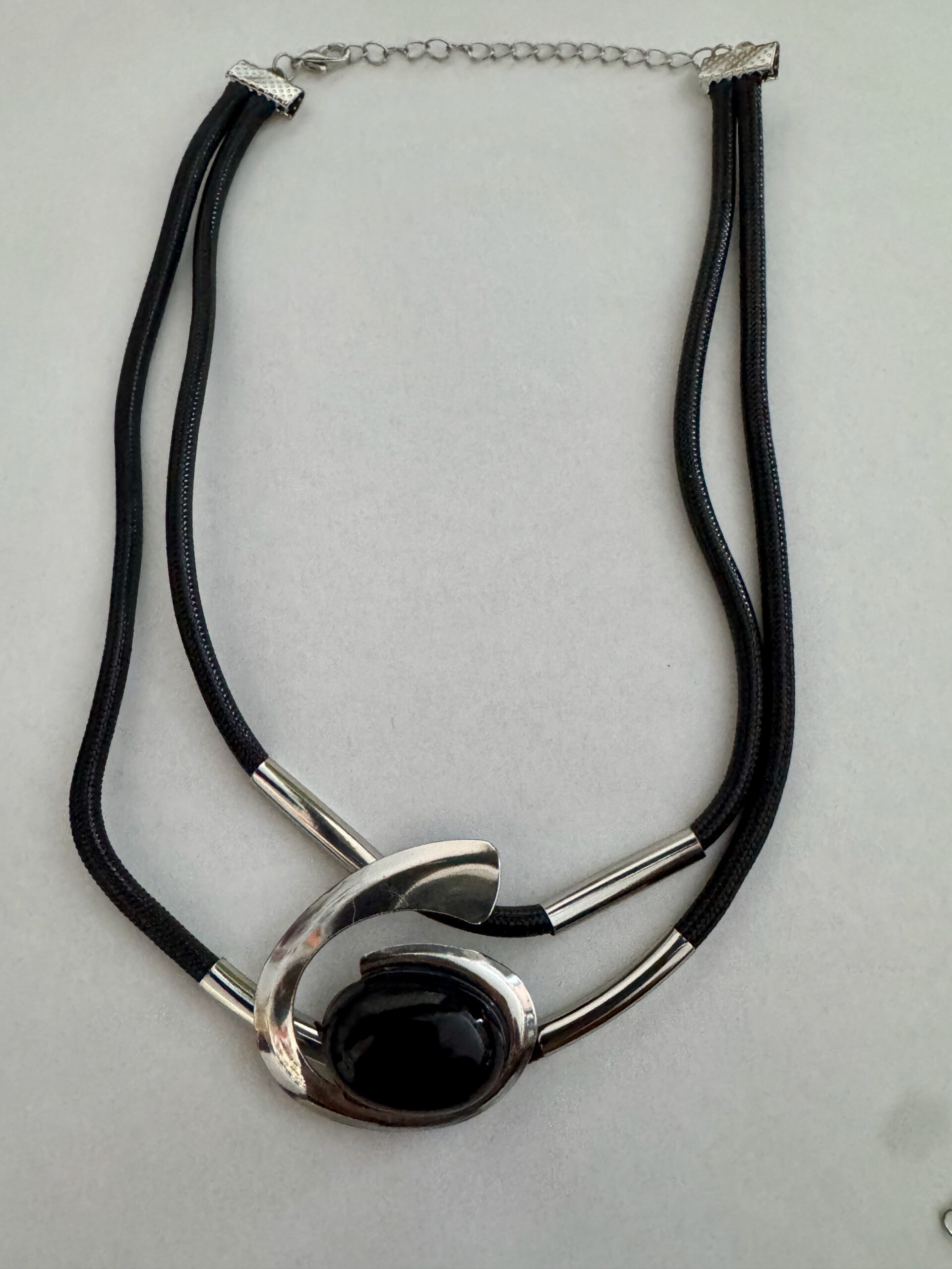 Sieradenset rubber ketting met bijpassende armband