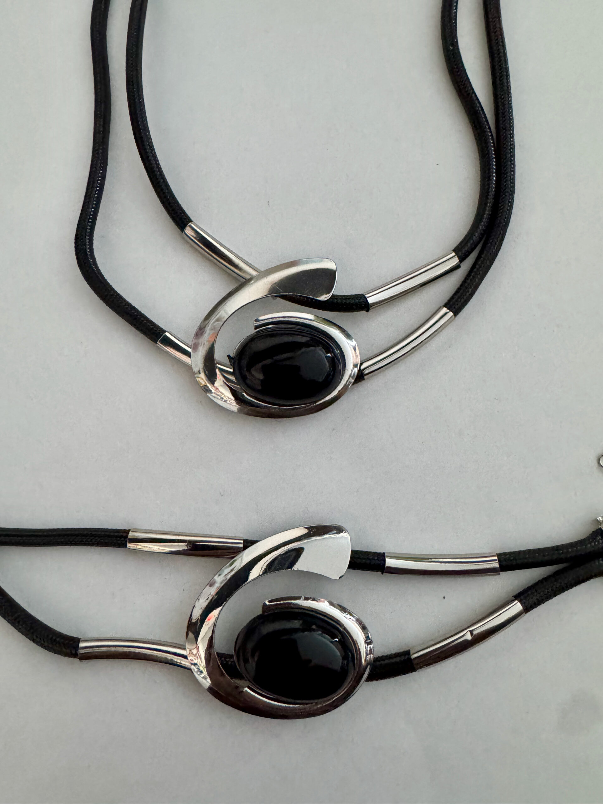 Sieradenset rubber ketting met bijpassende armband