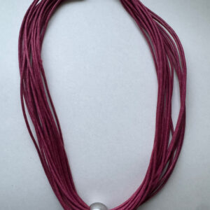 Ketting imitatieleer fuchsia met grote kraal