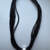 Ketting imitatieleer strengen met parelmoer kraal