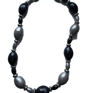 Ketting grijs en zwart met zilverkleurige verdelers