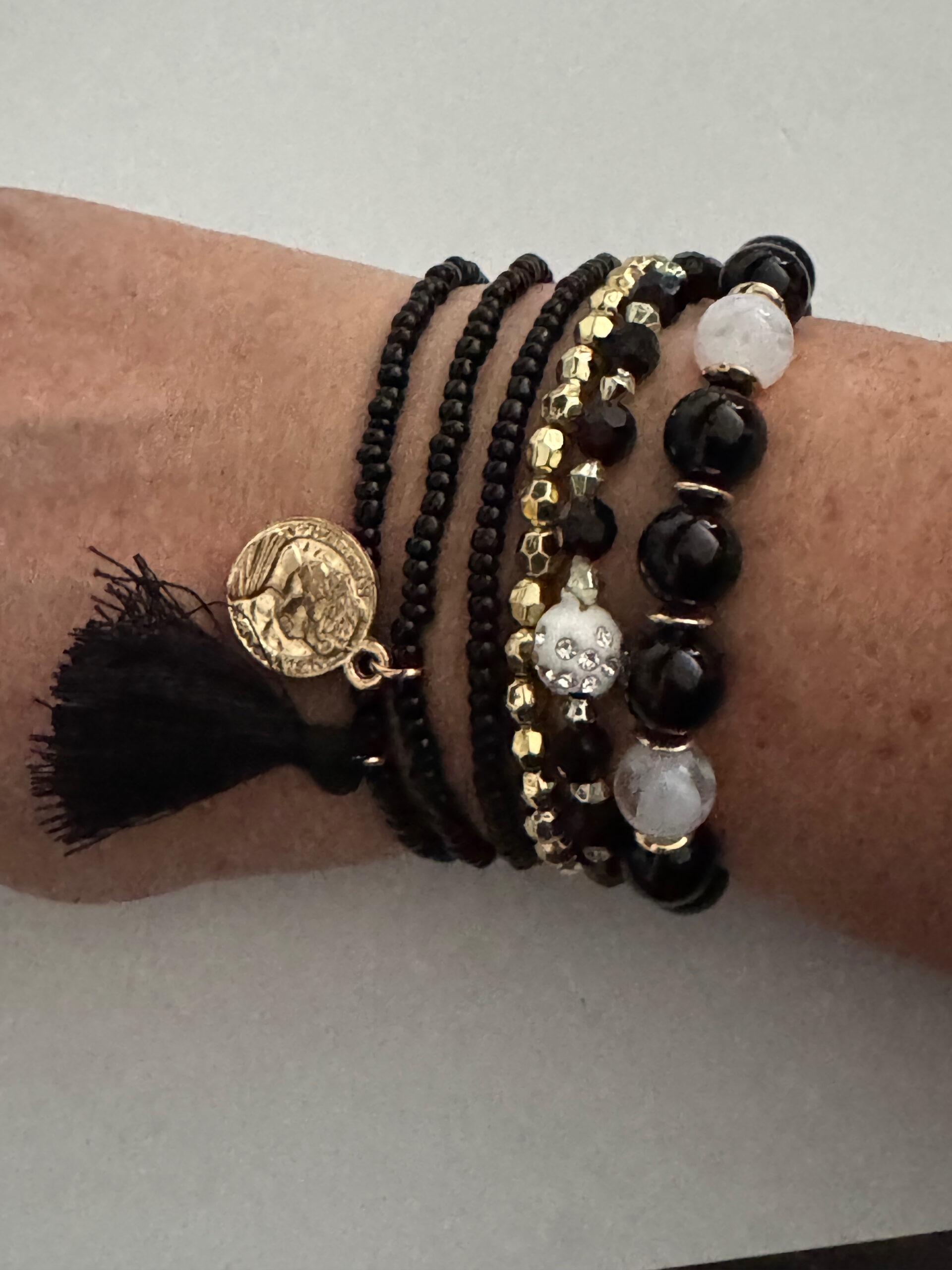 Armbandenset zwart met kralen